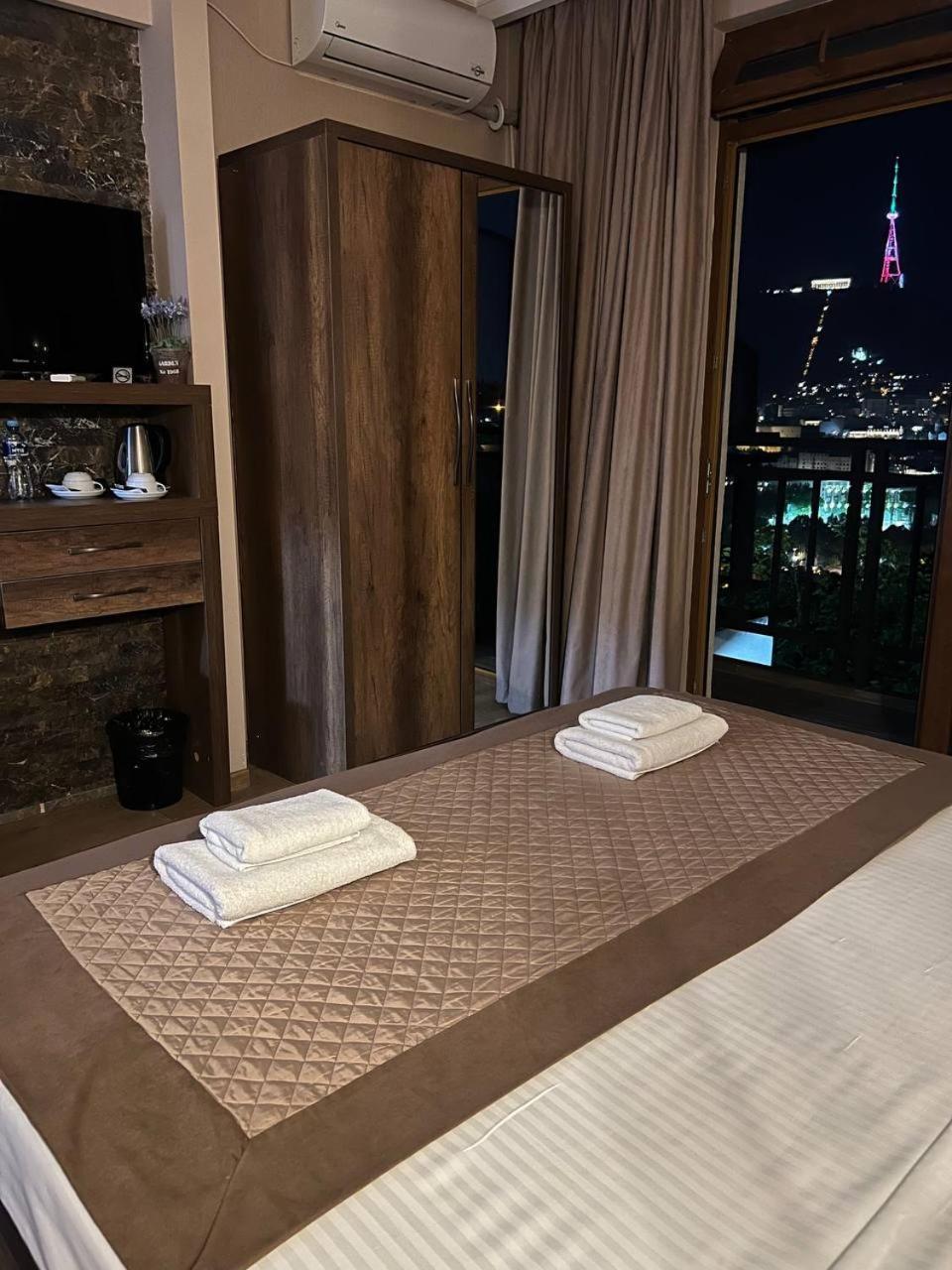 Hotel Livin 第比利斯 外观 照片