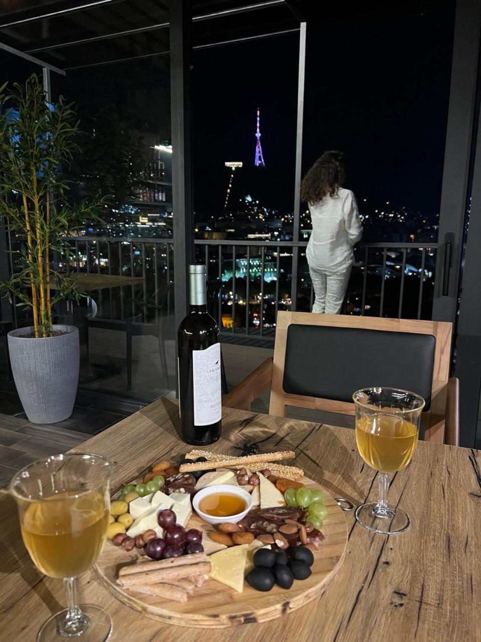Hotel Livin 第比利斯 外观 照片
