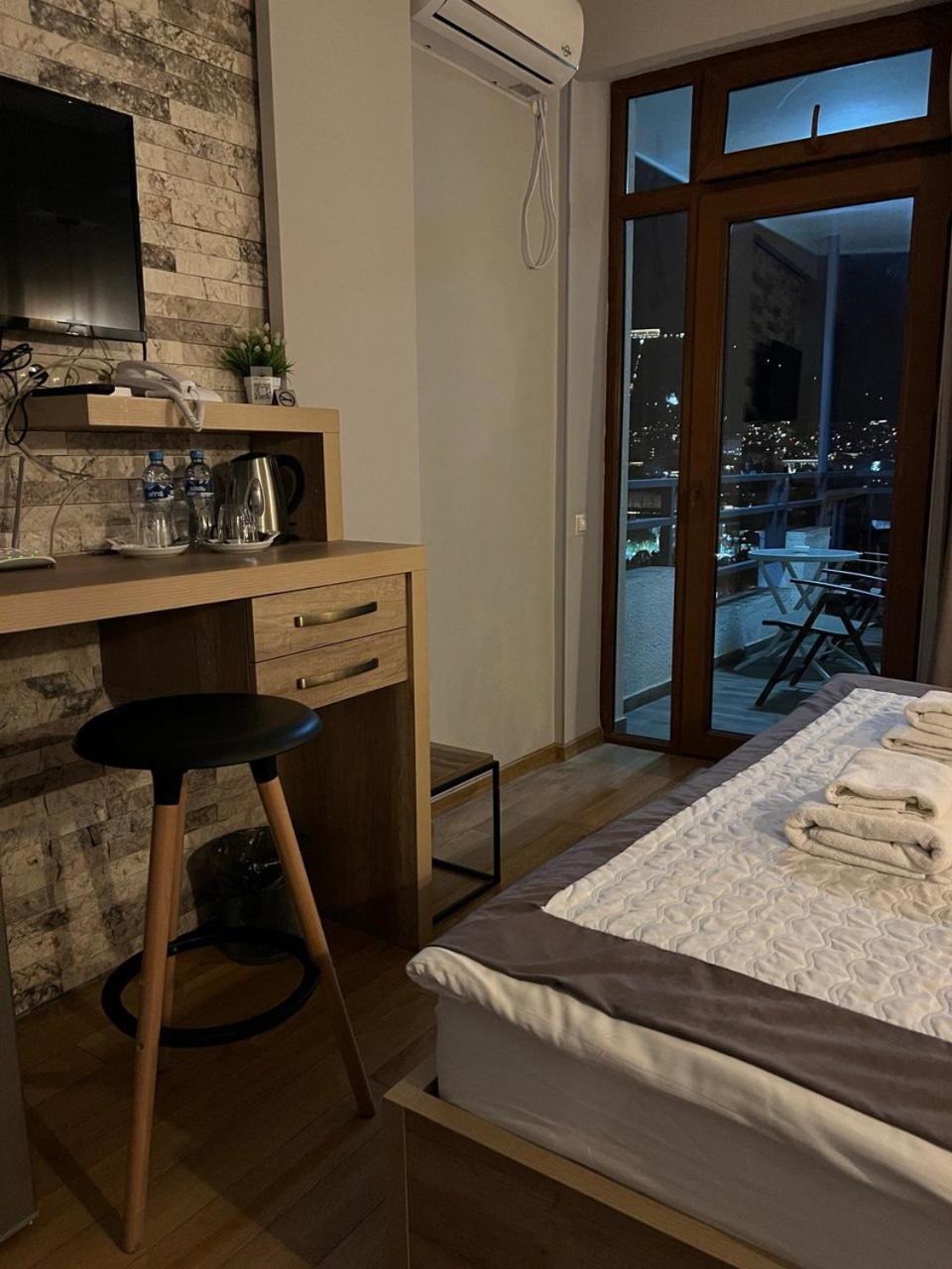 Hotel Livin 第比利斯 外观 照片