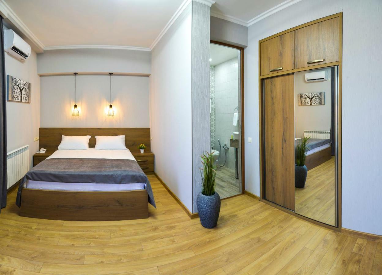 Hotel Livin 第比利斯 外观 照片