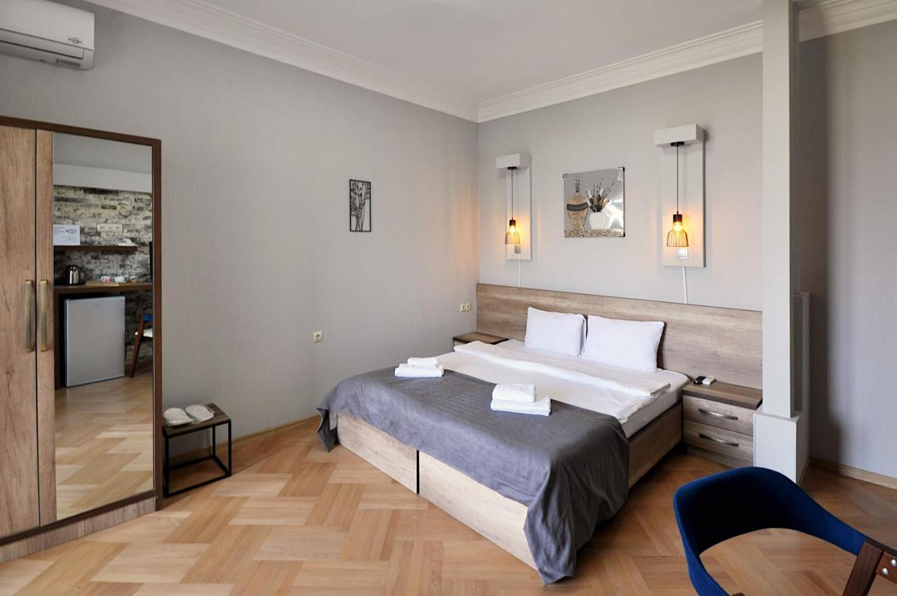 Hotel Livin 第比利斯 外观 照片